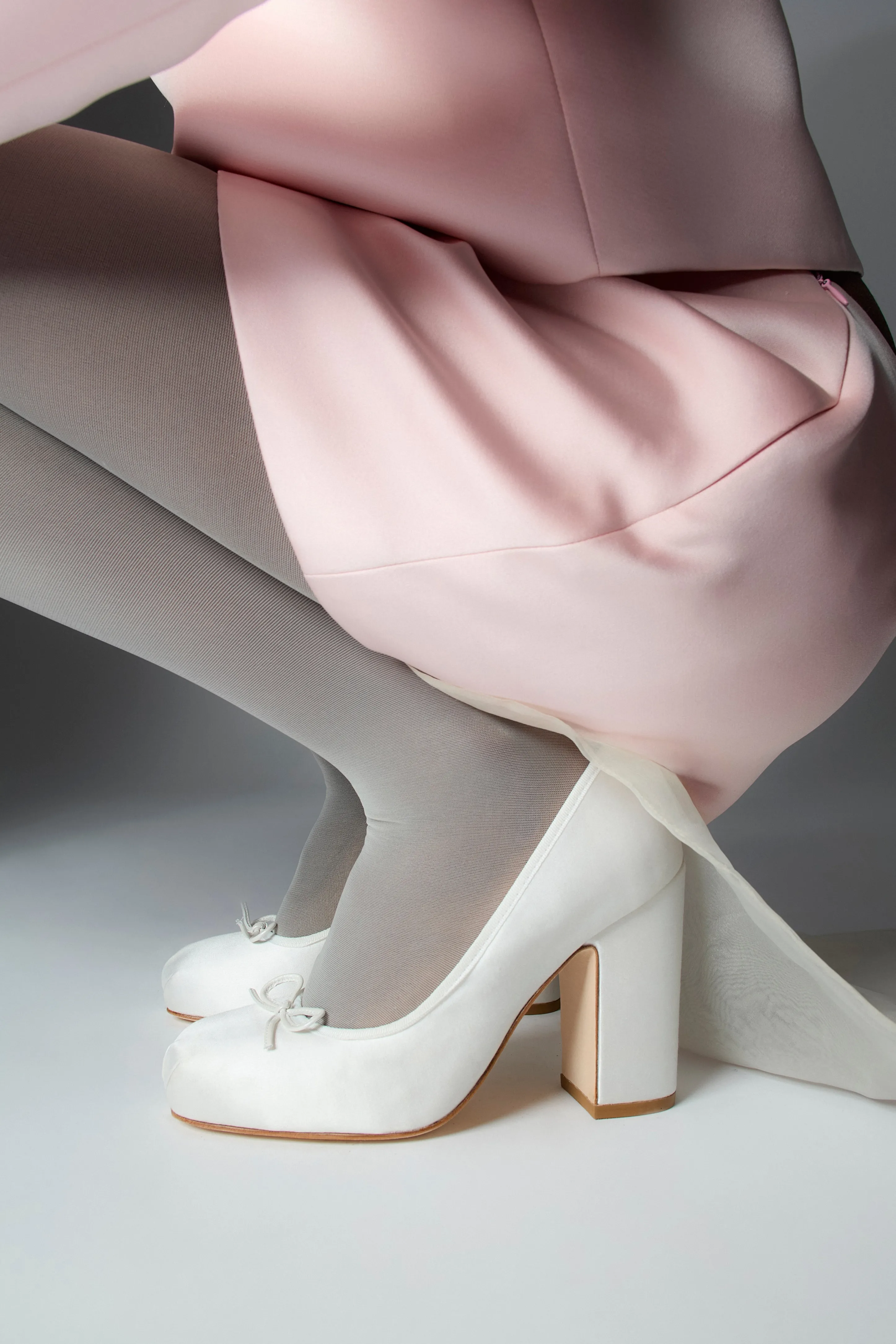 POINTE PUMP 100 IN PEARL SATIN