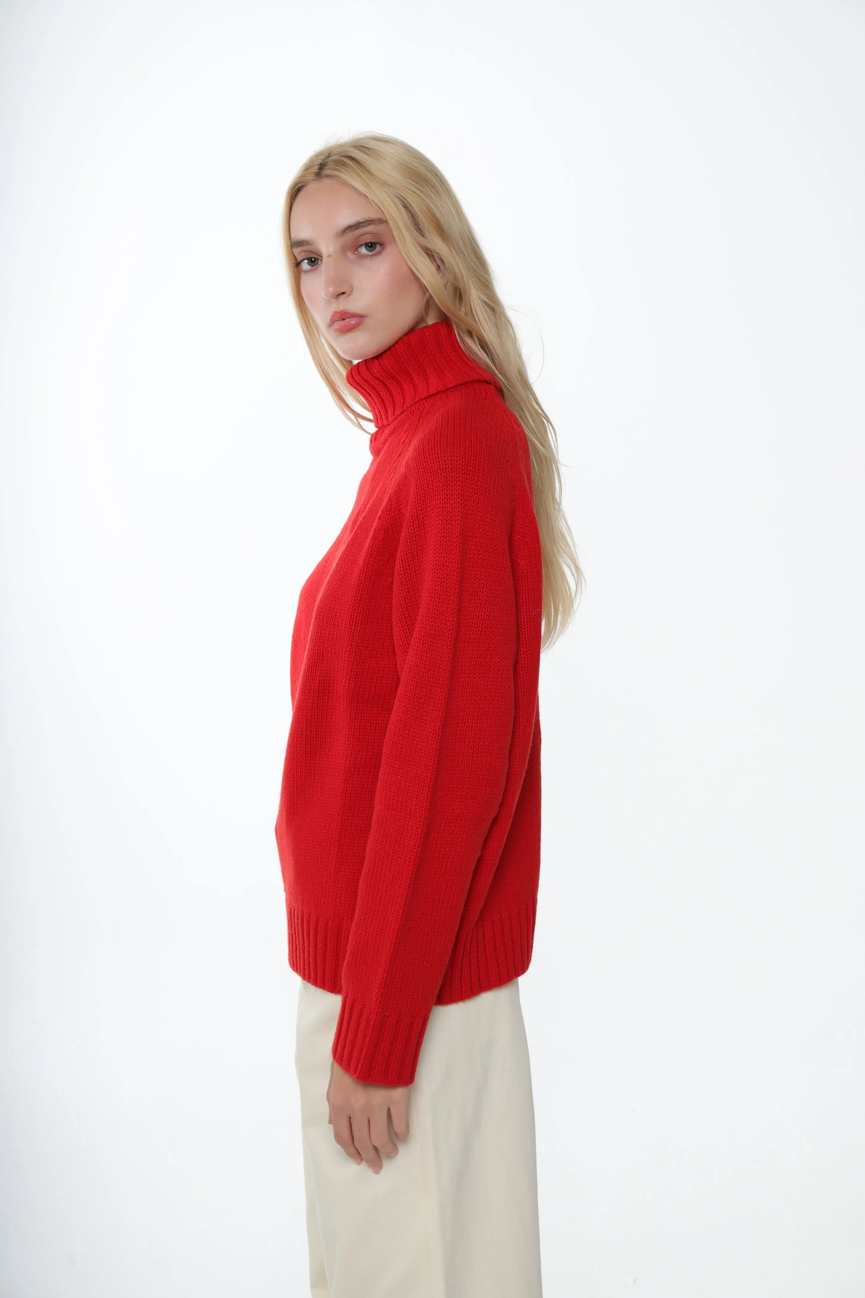 GUMS SWEATER IN RED