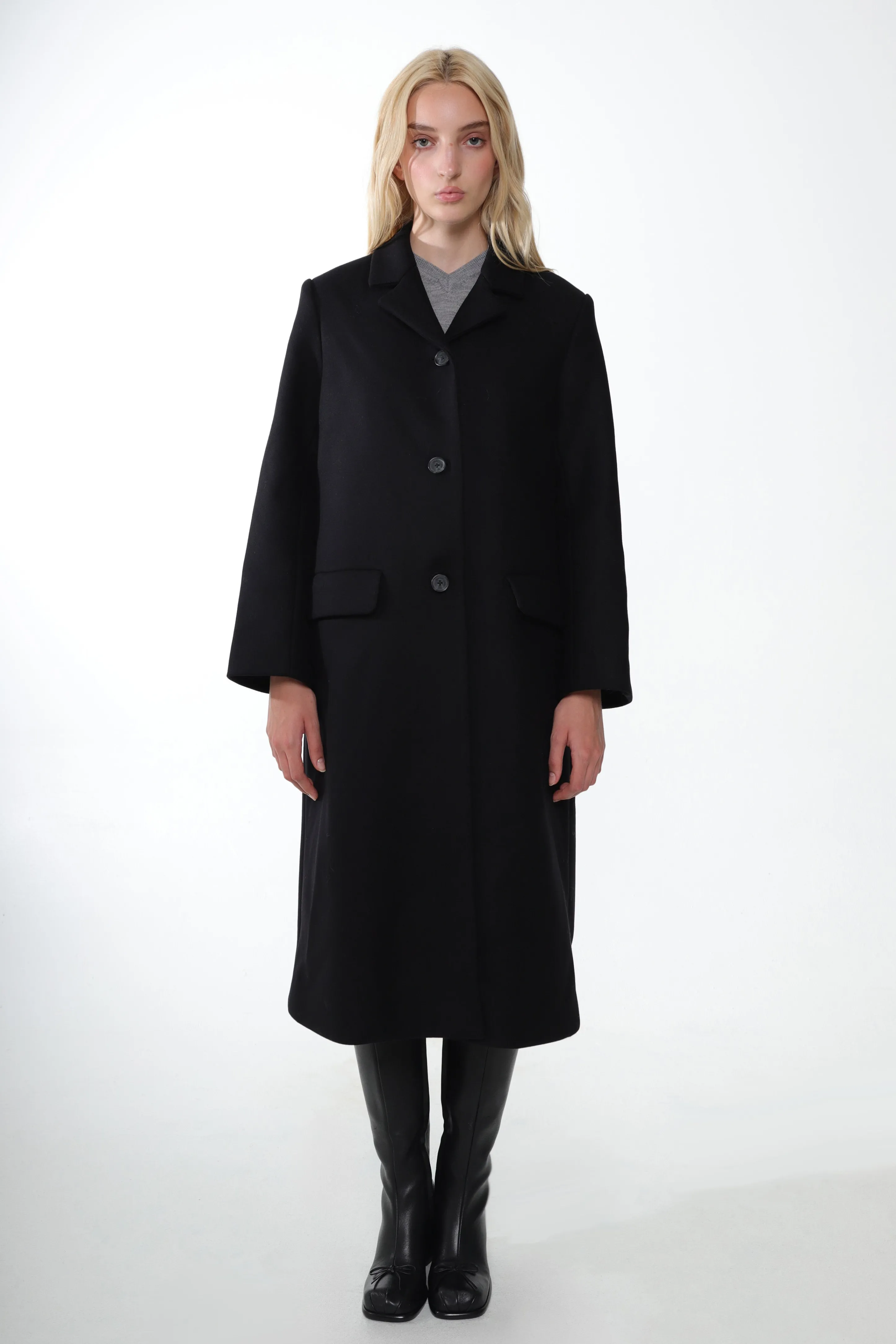 SOYA COAT IN BLACK