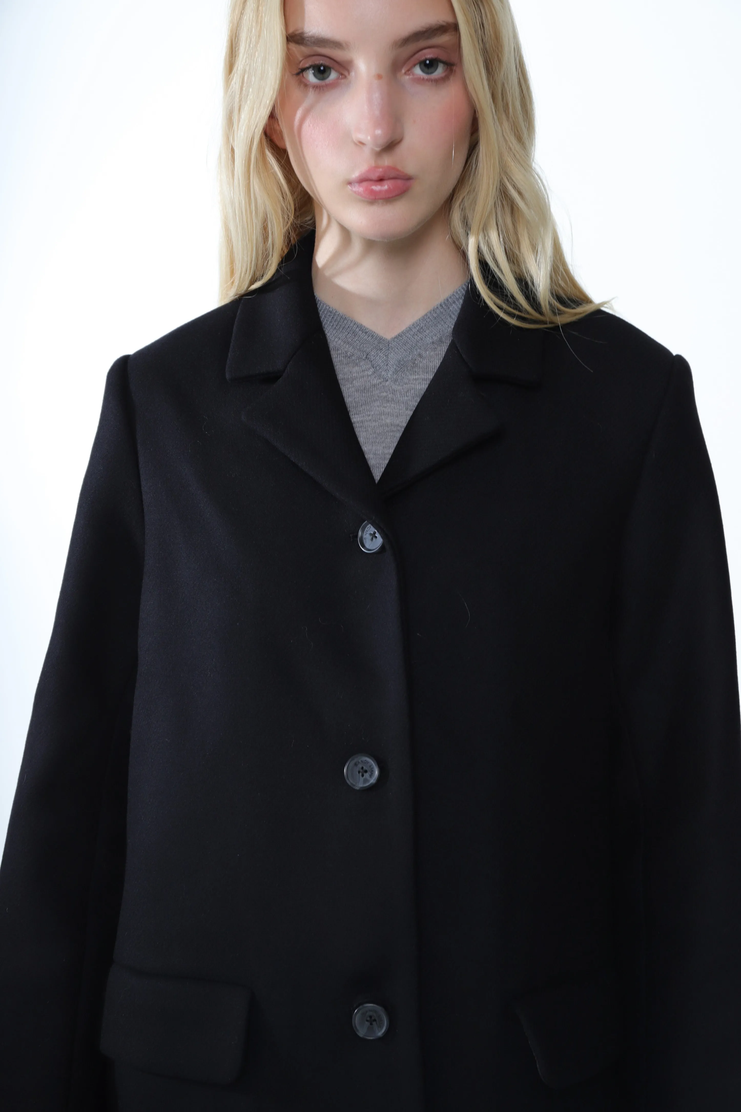 SOYA COAT IN BLACK
