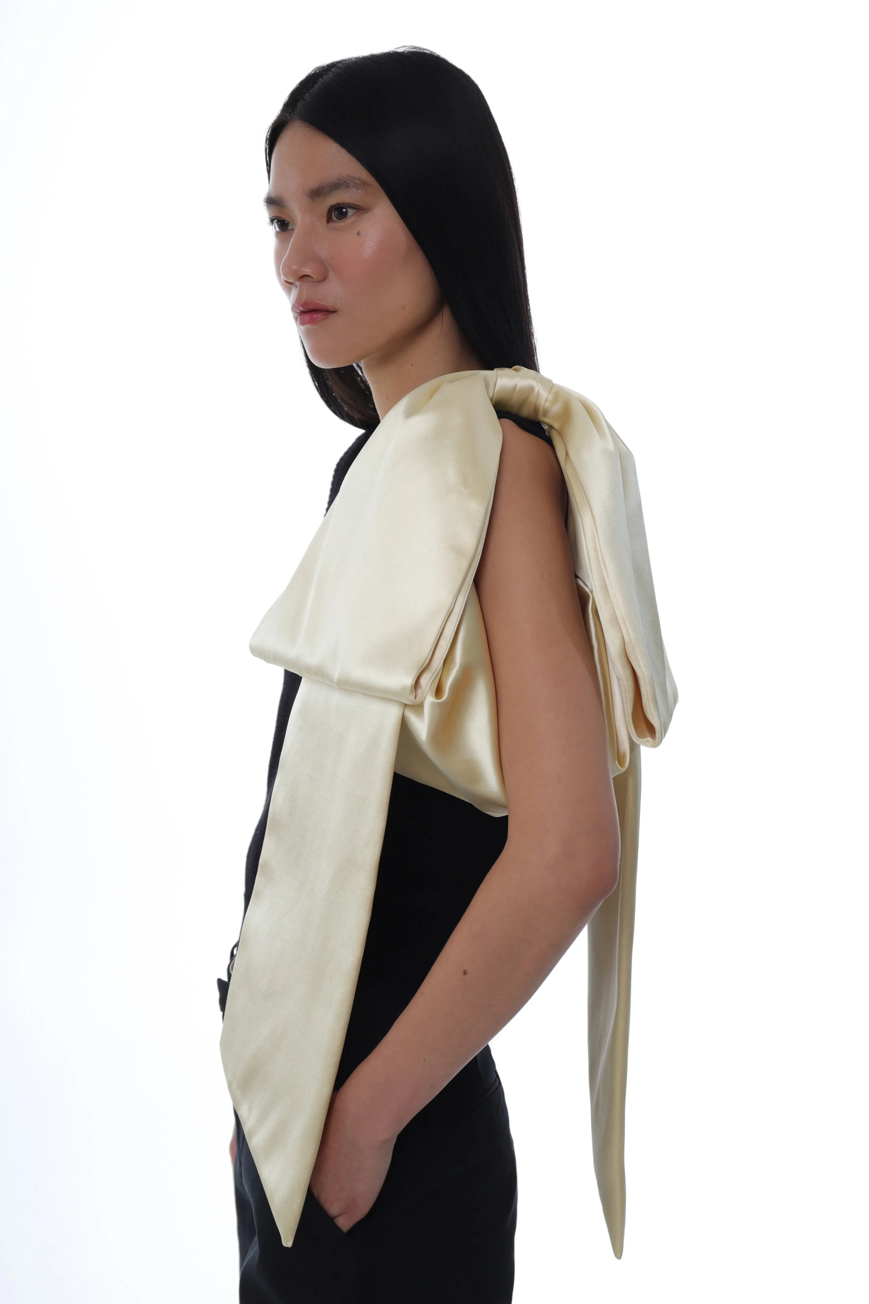 SMALL REGALO BAG IN BUTTER