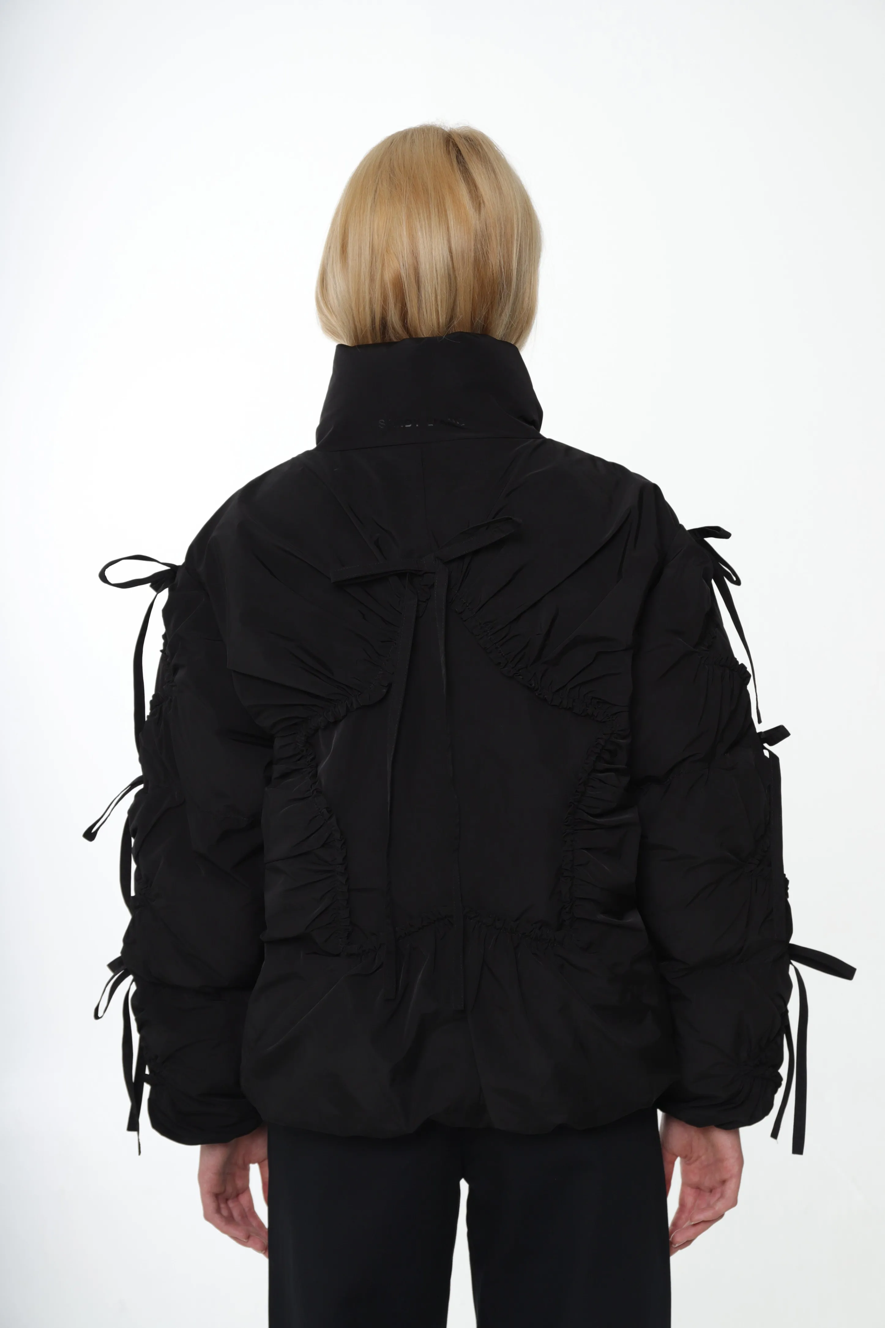 ETOILE PUFFER IN BLACK