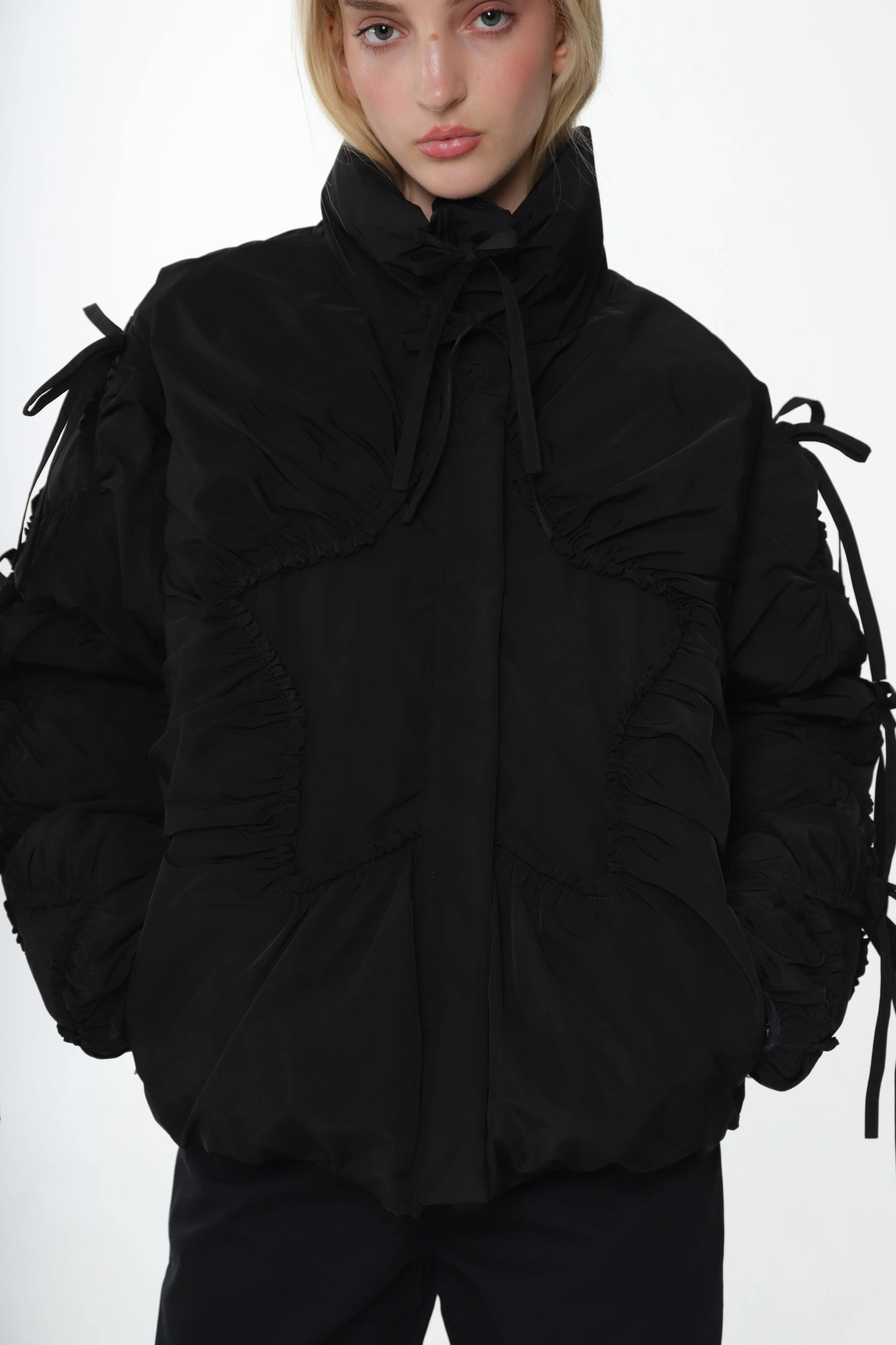 ETOILE PUFFER IN BLACK